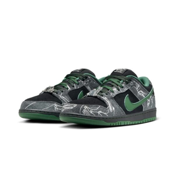 Dunk Low SB There