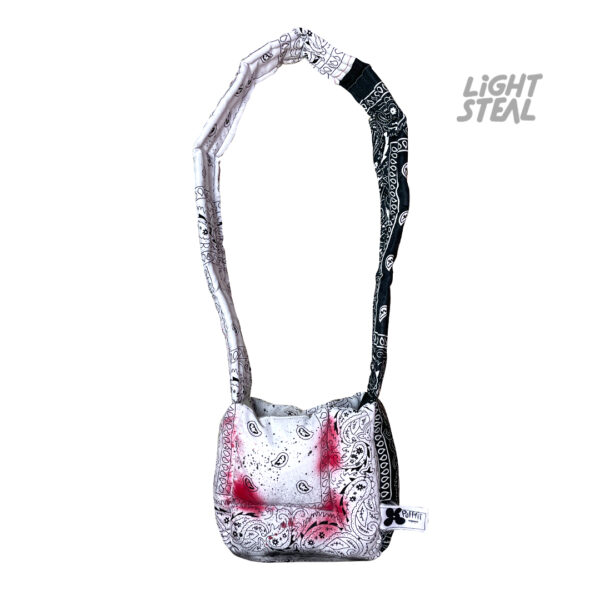 Puffyit Bag Bandana Spray Multi (White/Black/Red)