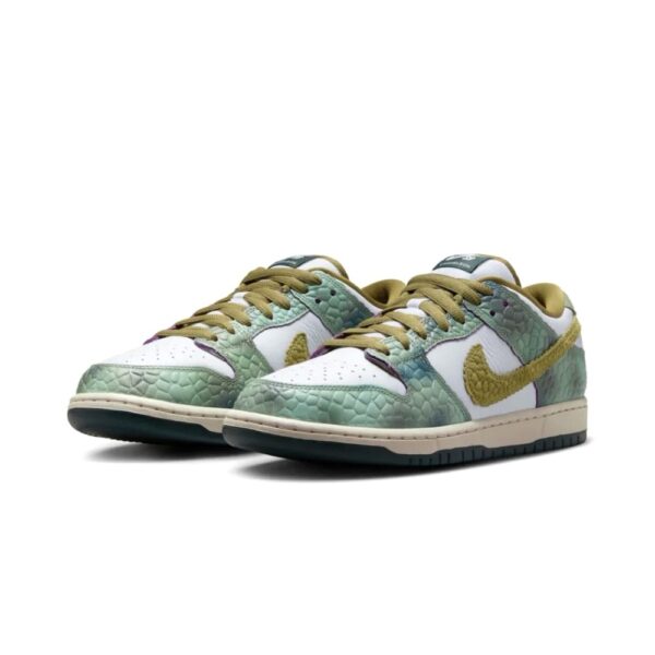 Dunk Low SB Alexis Sablone Chamelone